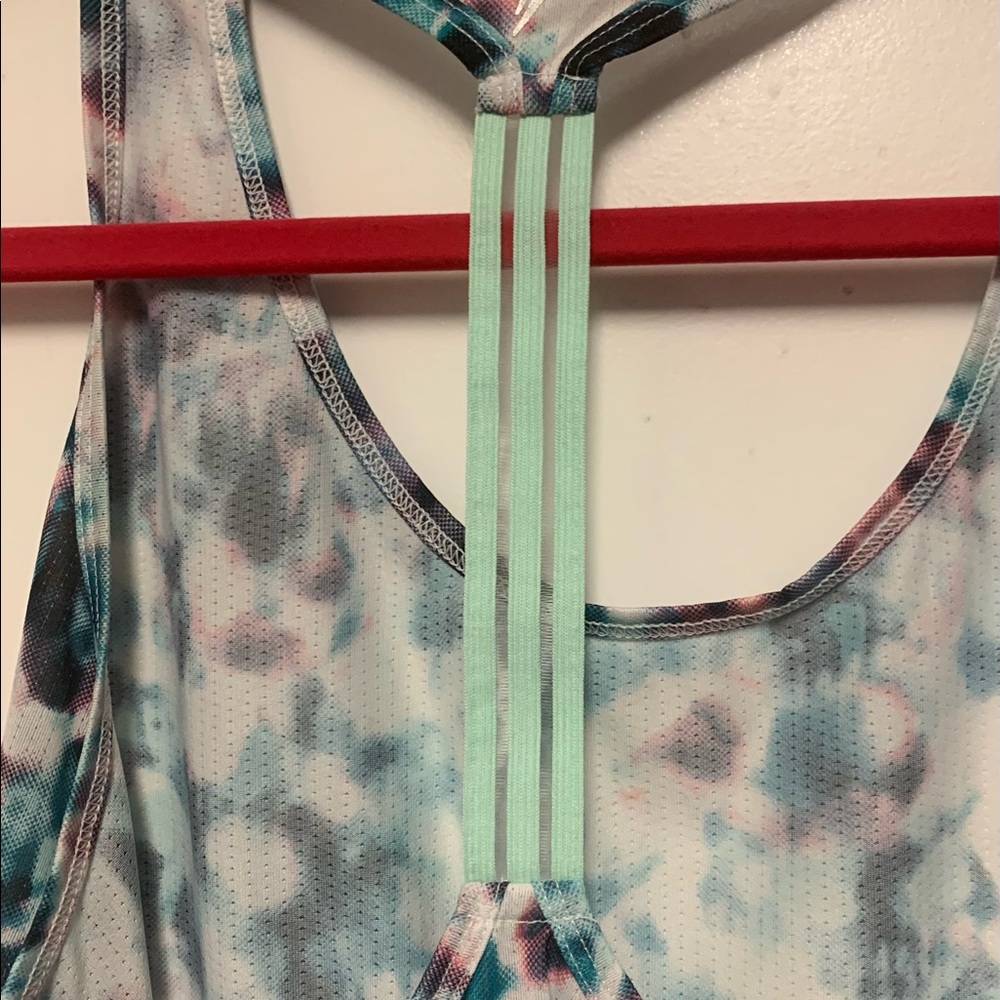 OLD NAVY Women’s Active Wear Tie dye Racerback Dri-Fit Yoga/Fitness Tank - Picture 4 of 8